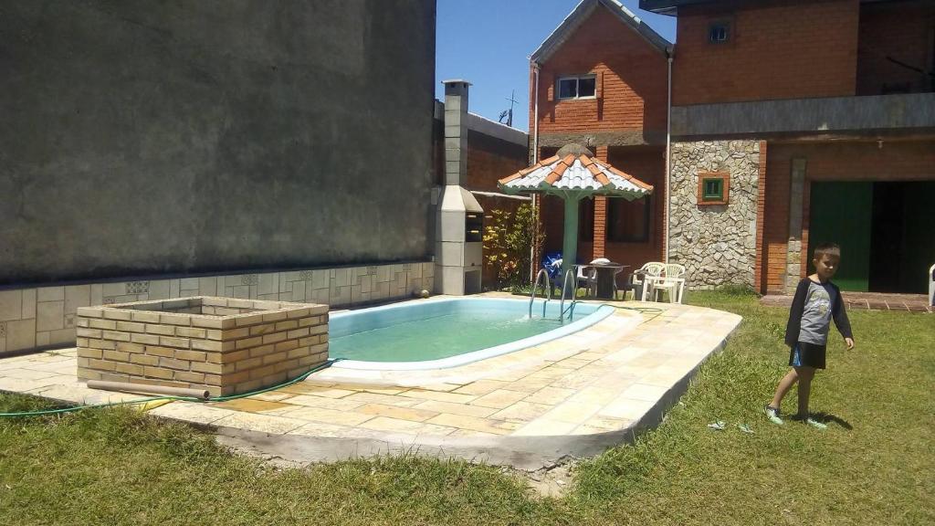  CASA BEIRA MAR ACOMODA 15 PESSOAS COM PISCINA