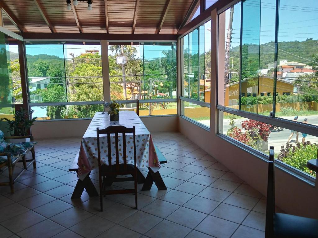  PONTA DAS CANAS PÉ NA AREIA RESIDENCIAL