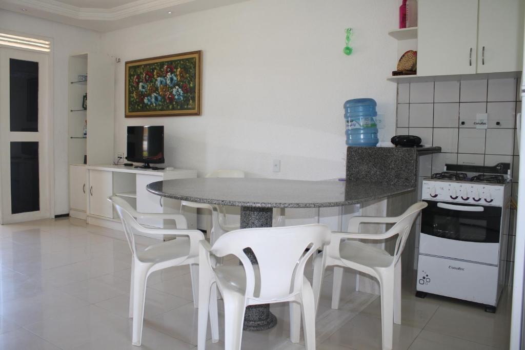  APARTAMENTOS NO CARTIER PRAIA DO FUTURO FORTALEZA CONFORTAVEL COM 2 QRTOS 1 suite
