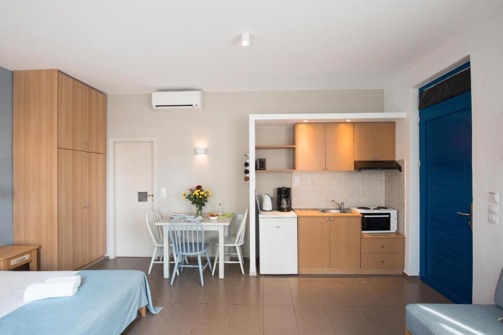 Anna Plakias Apartments - 1