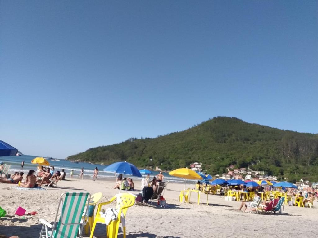  Casa Pé na Areia Frente ao Mar do Pântano do sul!!