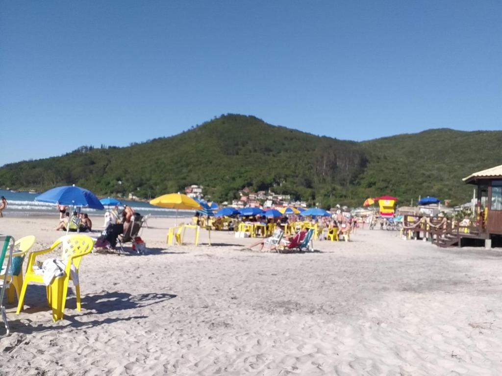  Casa Pé na Areia Frente ao Mar do Pântano do sul!!