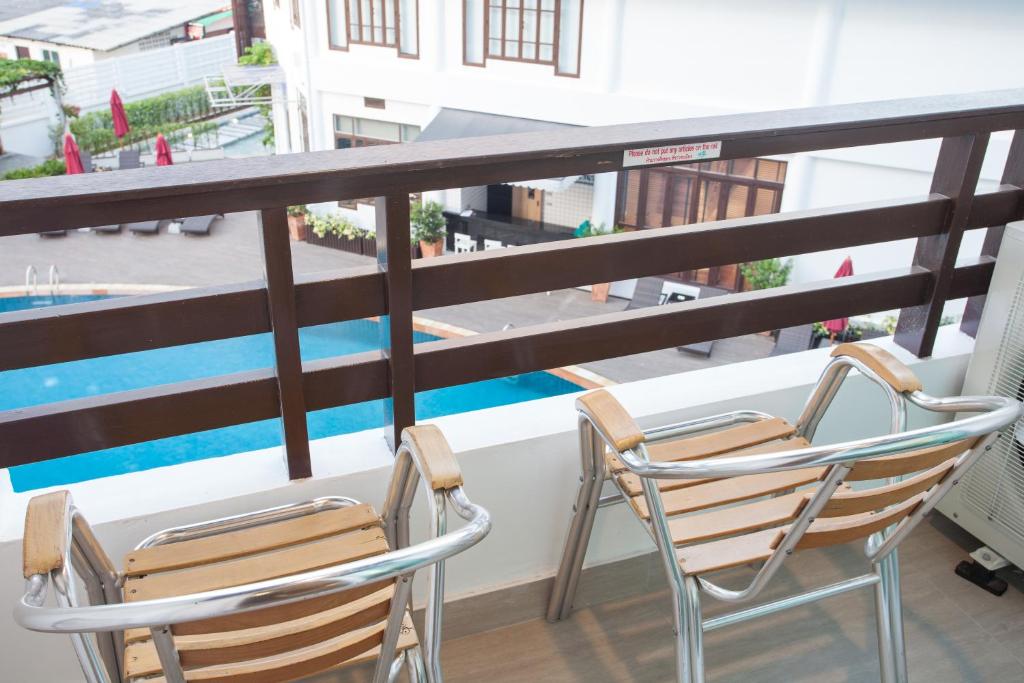 Bazén v ubytování Areca Lodge nebo v jeho okolí
