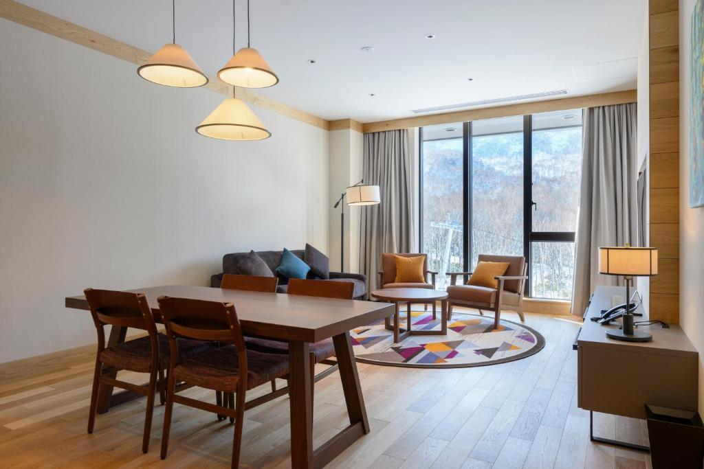 Yu Kiroro, Ski-in Ski-out Luxury Residences - 2 Bedroom Suite