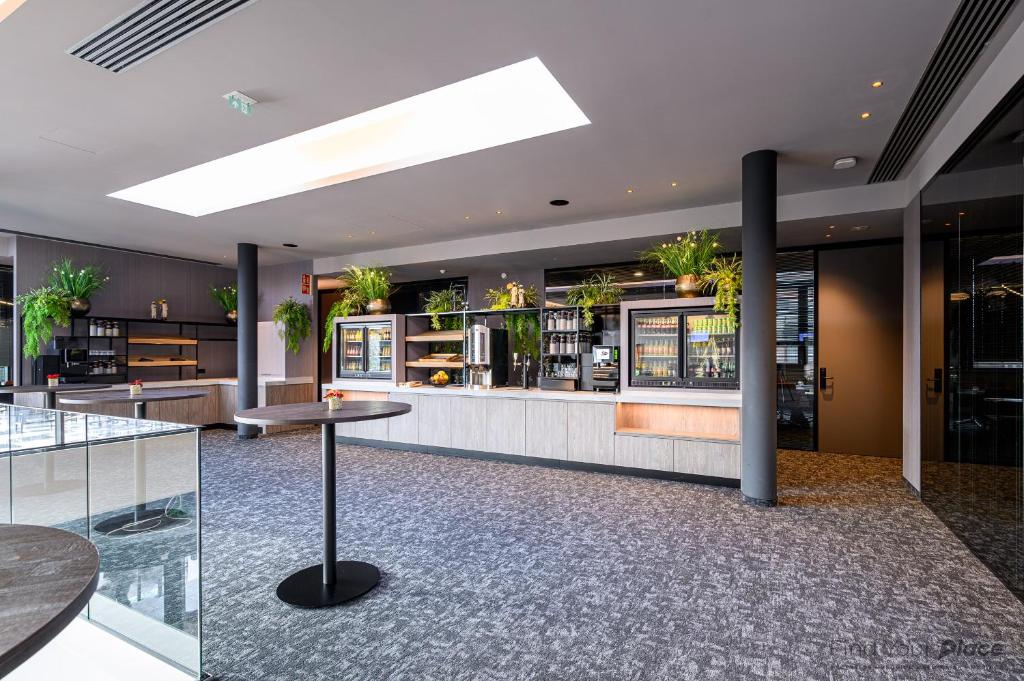 Vstupní hala nebo recepce v ubytování Hotel Restaurant Van Der Valk Nivelles-Sud
