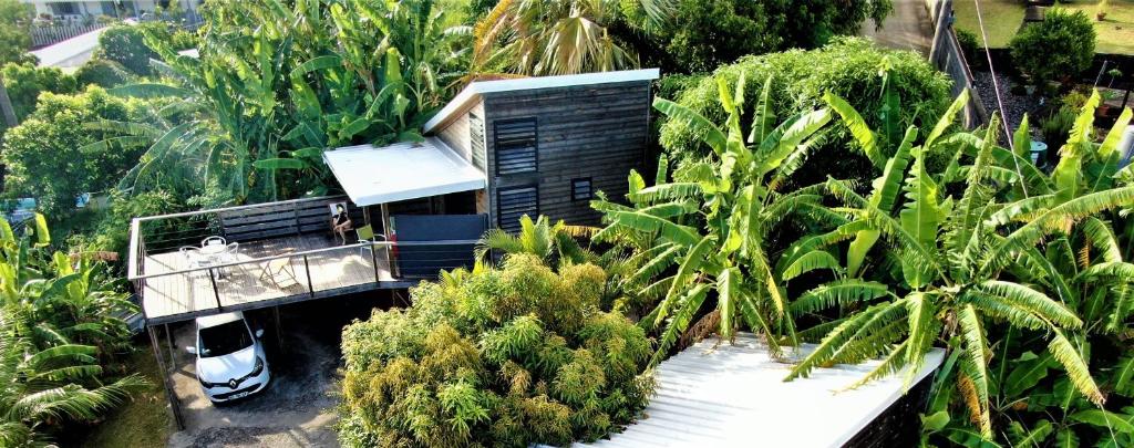 Zahrada ubytování Lounge des hauts, 3 maisons à L'étang-Salé avec vue sur l'Océan indien et la forêt