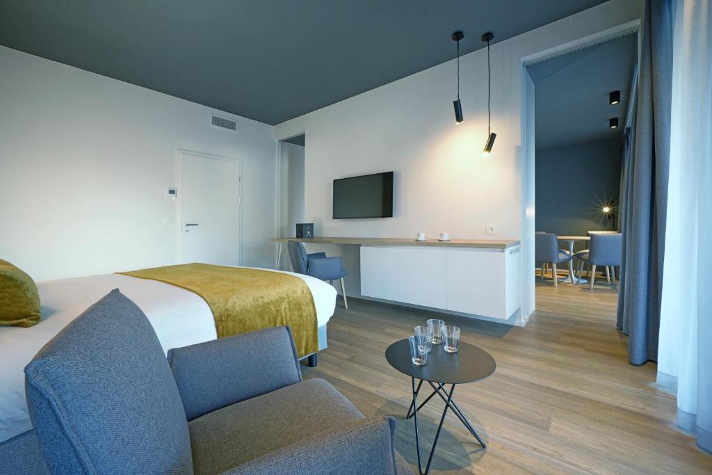 TV a/nebo společenská místnost v ubytování MY HOTEL MALMEDY