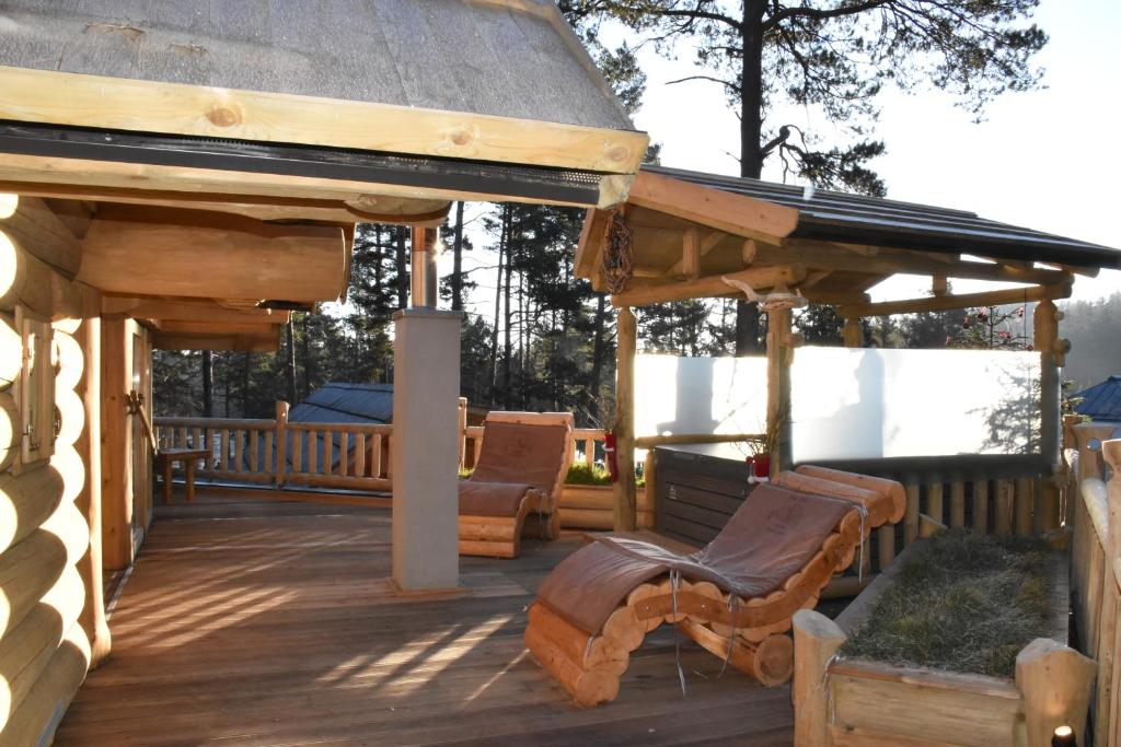 Balkón nebo terasa v ubytování Glamping Lake Bloke