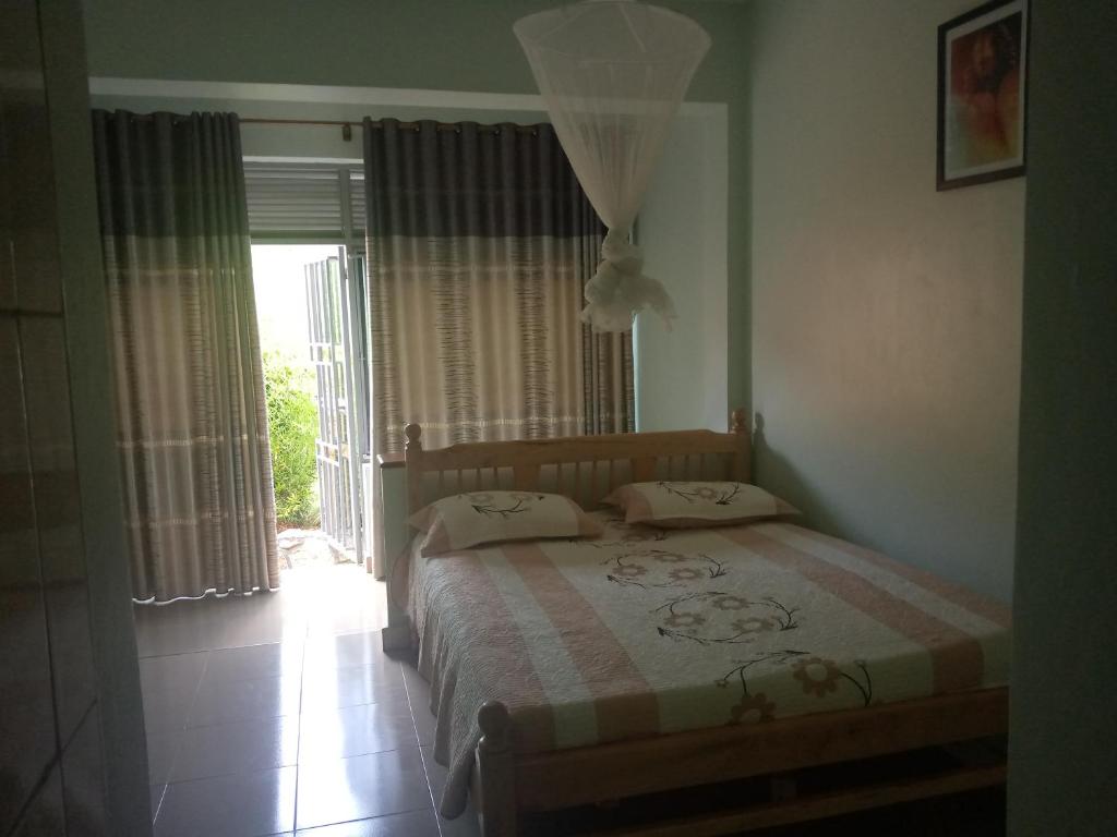 Gallery image of this property