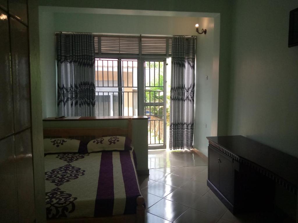 Gallery image of this property