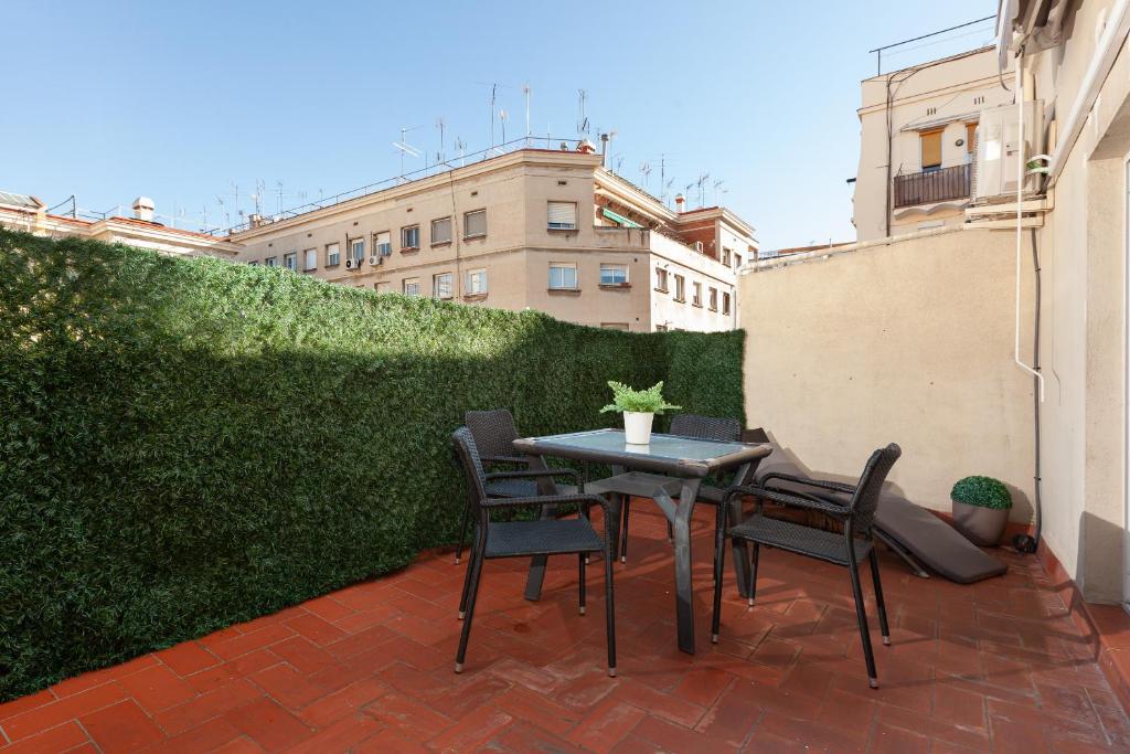 Sunny Penthouse in Sagrada Familia