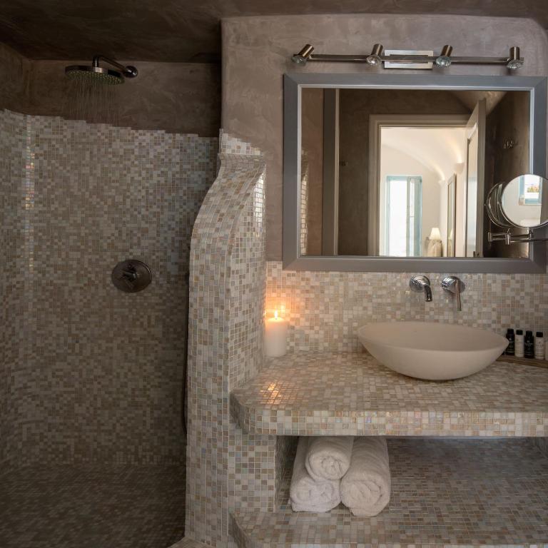 Above Blue Suites - 6