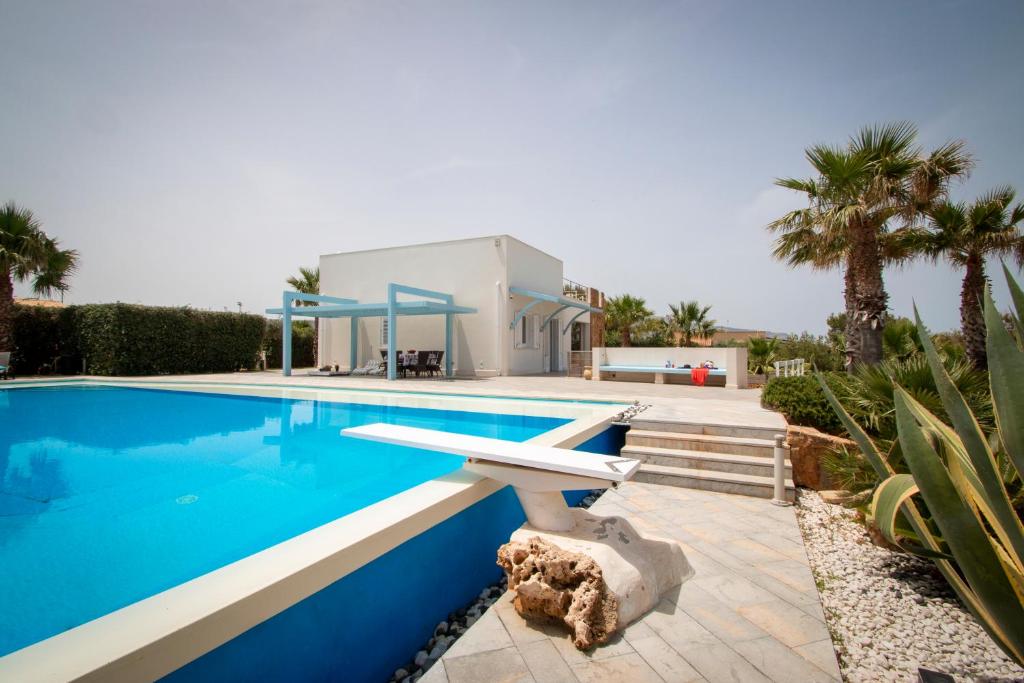 Basen w obiekcie Villa Afrodite | Luxury Villa and Pool lub w pobliżu