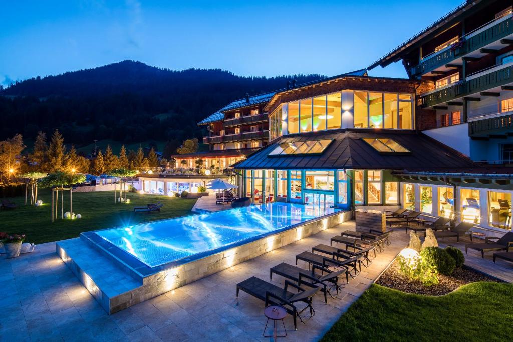 Bazén v ubytování Haller's Geniesserhotel nebo v jeho okolí