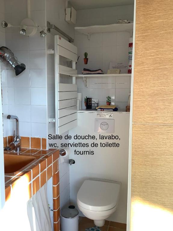 Küche&#47;Küchenzeile in der Unterkunft Les Grimaldines - Maison d&#39;Hôtes