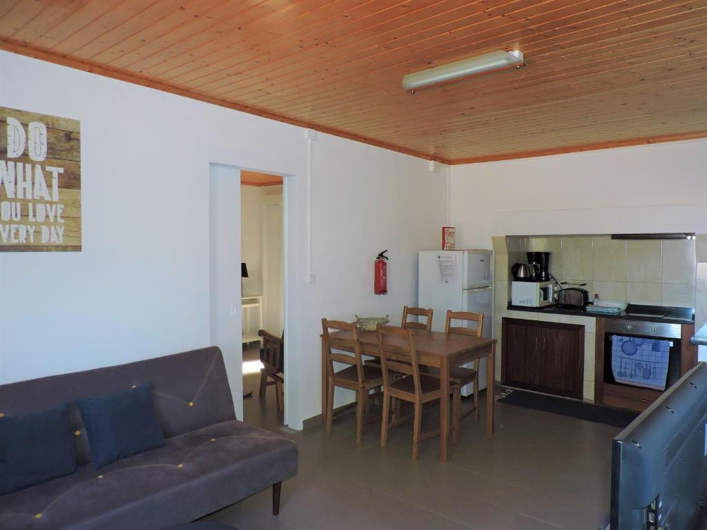 Kuchyň nebo kuchyňský kout v ubytování Casa do Bica