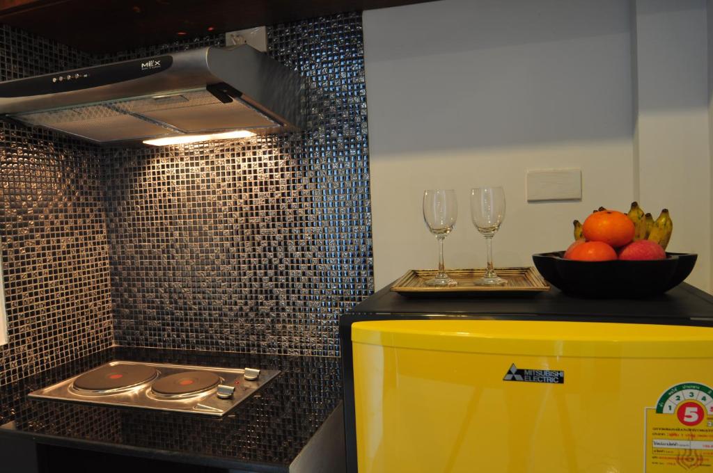 Kuchyň nebo kuchyňský kout v ubytování Samui Honey Tara Villa Residence