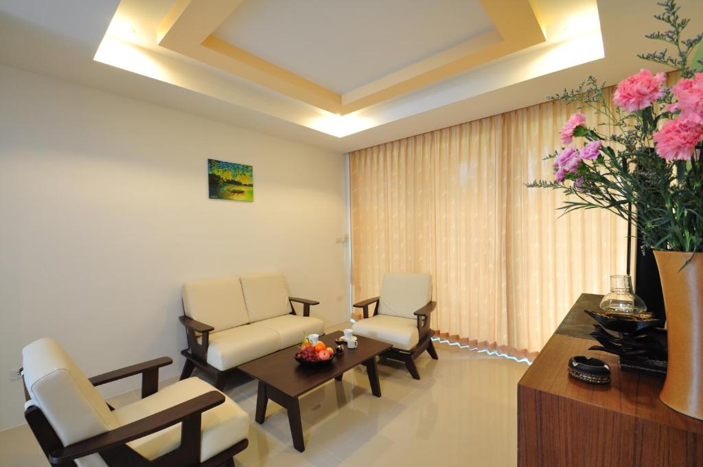 Posezení v ubytování Samui Honey Tara Villa Residence