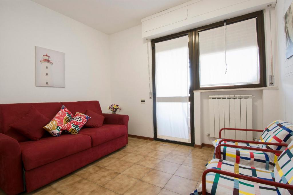 ALTIDO Lovely 1BR flat with patio and parking