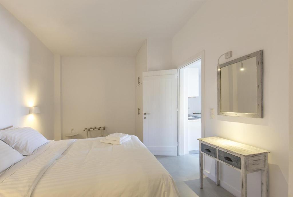 Fotografia z galérie ubytovania 67sq meters modern apartment with a swimming pool and sea view in Koundouros v destinácii Koundouros