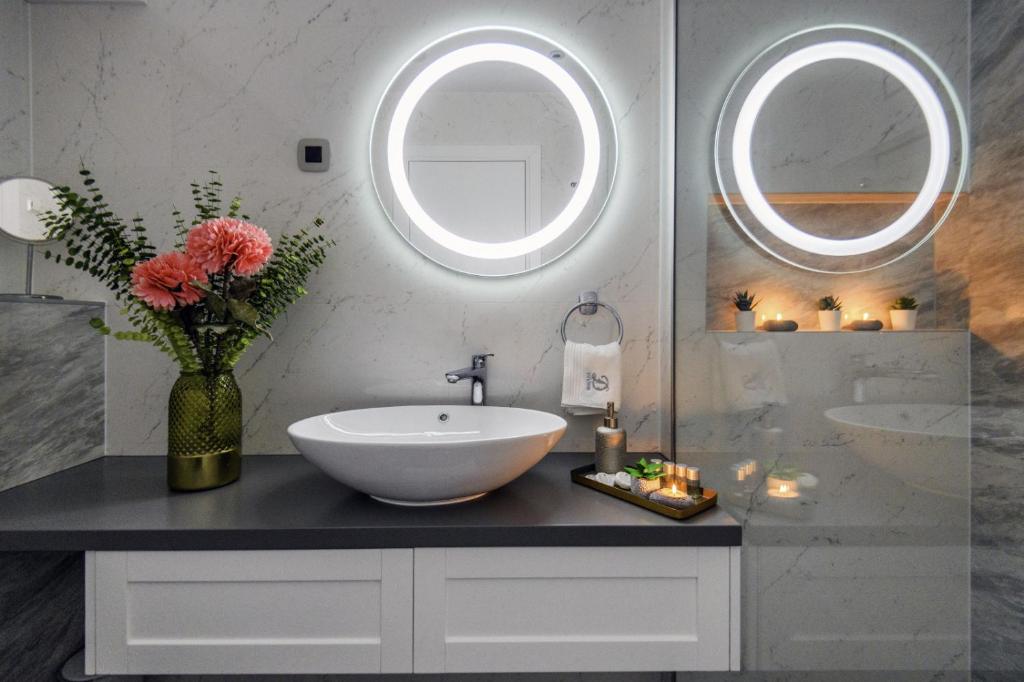 DiVine Luxury Apartment Purple - 6