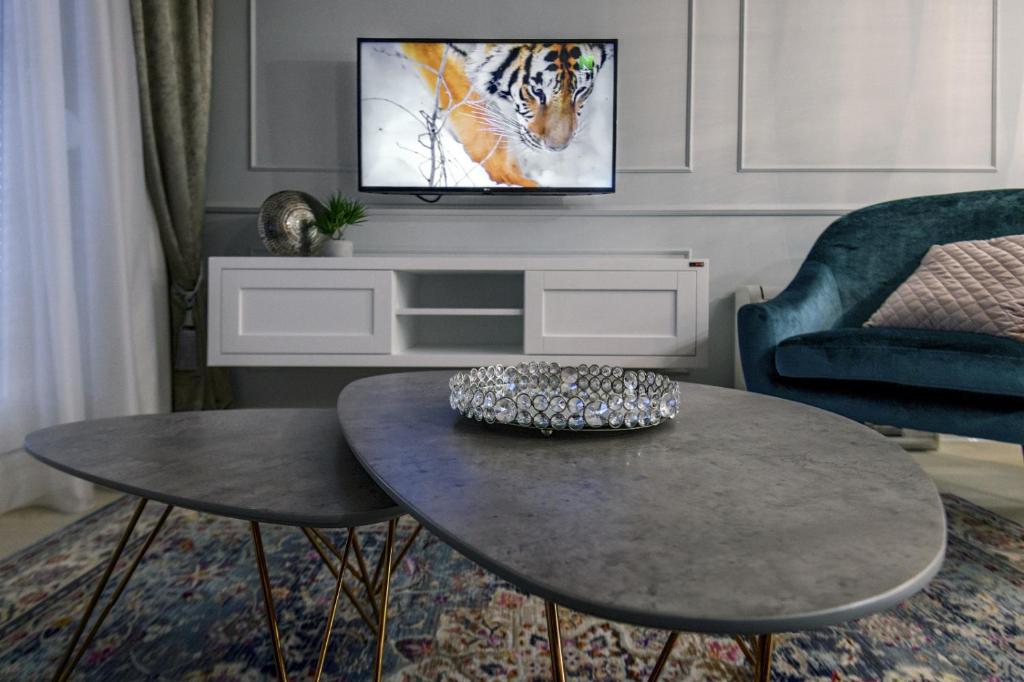 DiVine Luxury Apartment Purple - 5