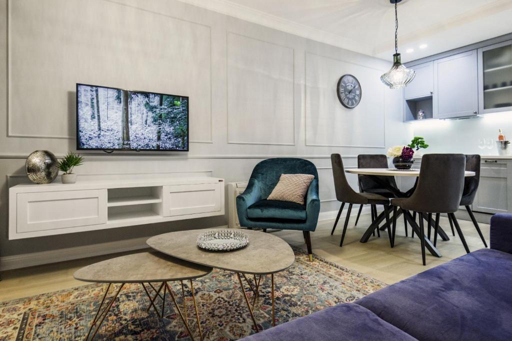 DiVine Luxury Apartment Purple - 4