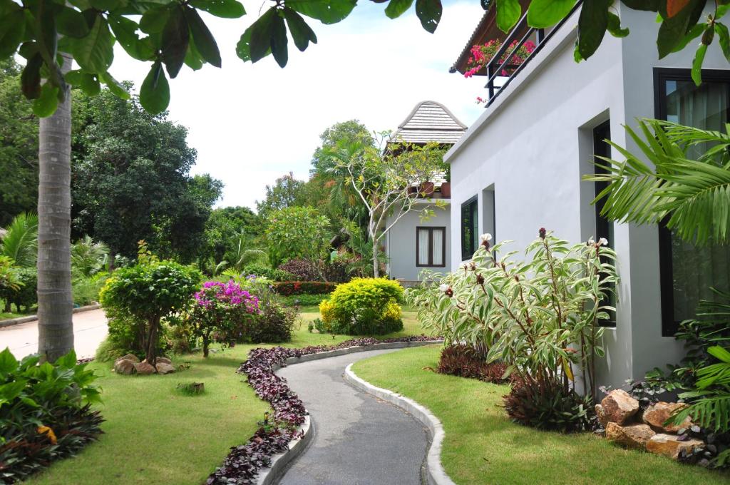 Zahrada ubytování Samui Honey Tara Villa Residence