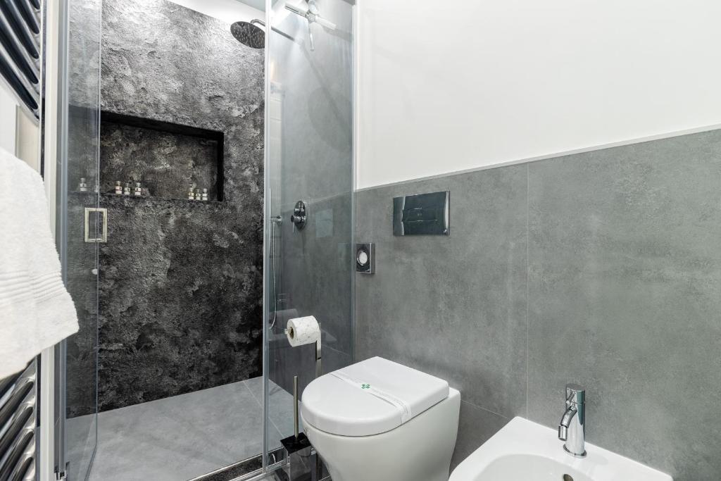 A bathroom at Residenze Chamur Via Giuseppe Sciuti