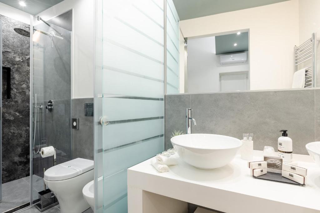 A bathroom at Residenze Chamur Via Giuseppe Sciuti