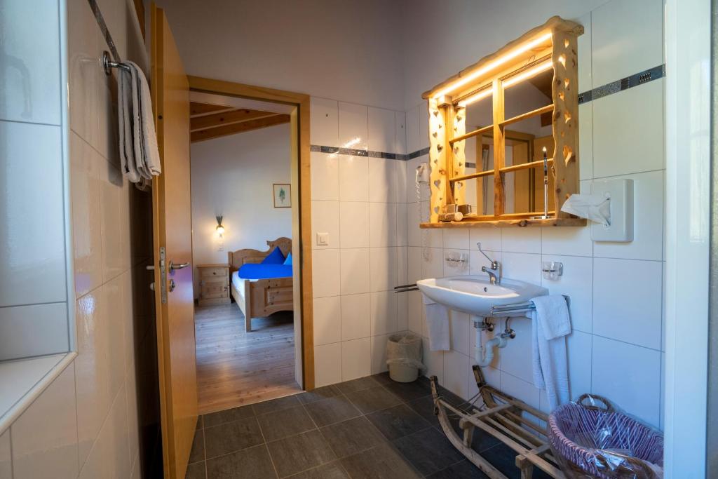 Koupelna v ubytování Hotel Crusch Alba Sta Maria
