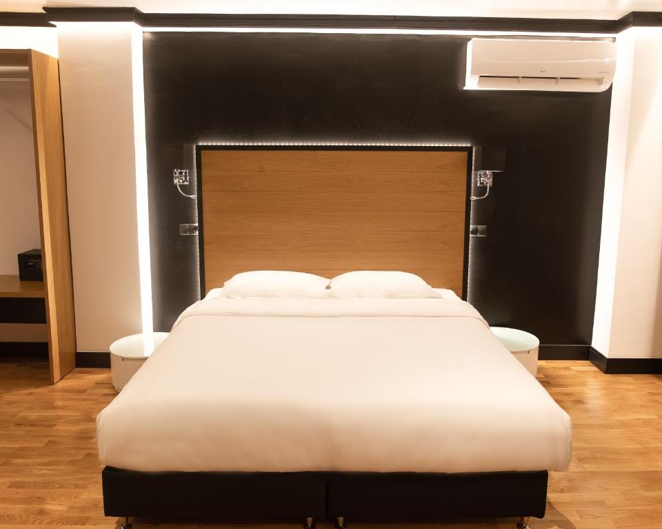 Andromeda Downtown Residence - 6