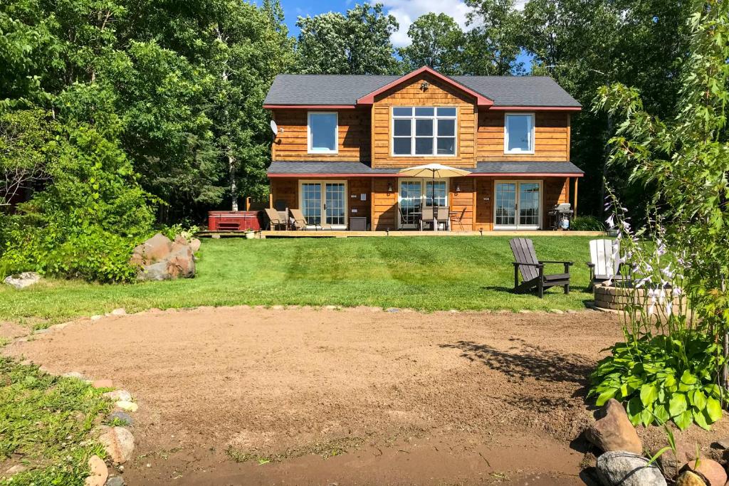 Spacious Hillman Home on Long Lake with Dock and Beach, Vineland