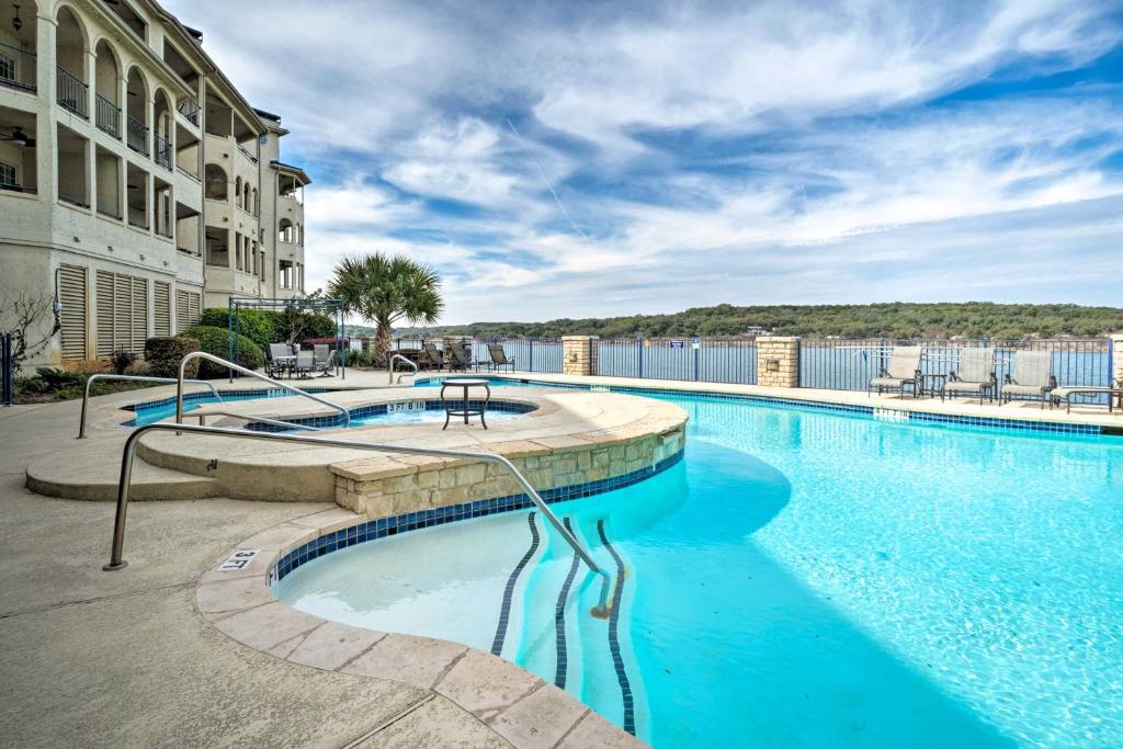 Lakefront Lago Vista Condo with Resort Amenities, Lago Vista Updated
