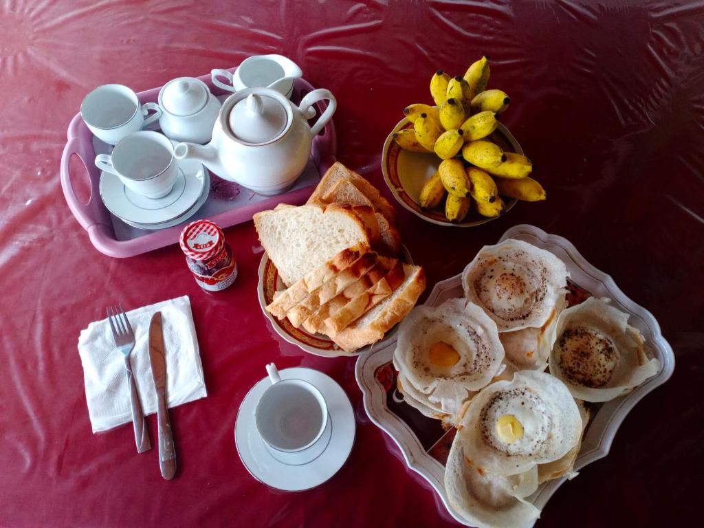 Jídlo v penzionu nebo okolí