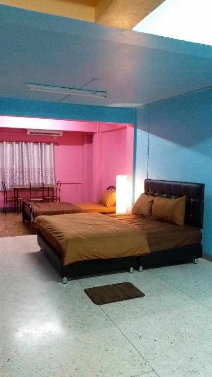GATE 14 Inn - Chambre Familiale Avec Salle De Bains Privative