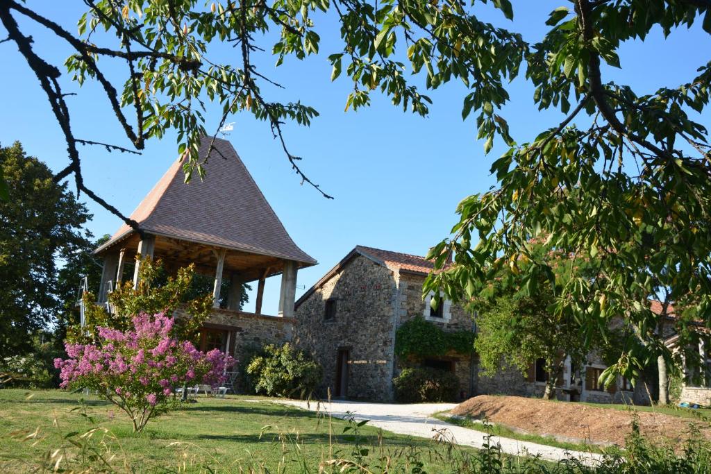 Villa Gites Chambre d hôtes avec piscine Dordogne 2-4-6-8-10 personnes - Huis Met één Slaapkamer