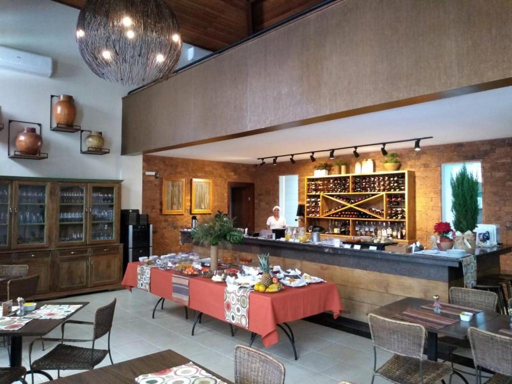 Hotel Vila Serrana - Housity