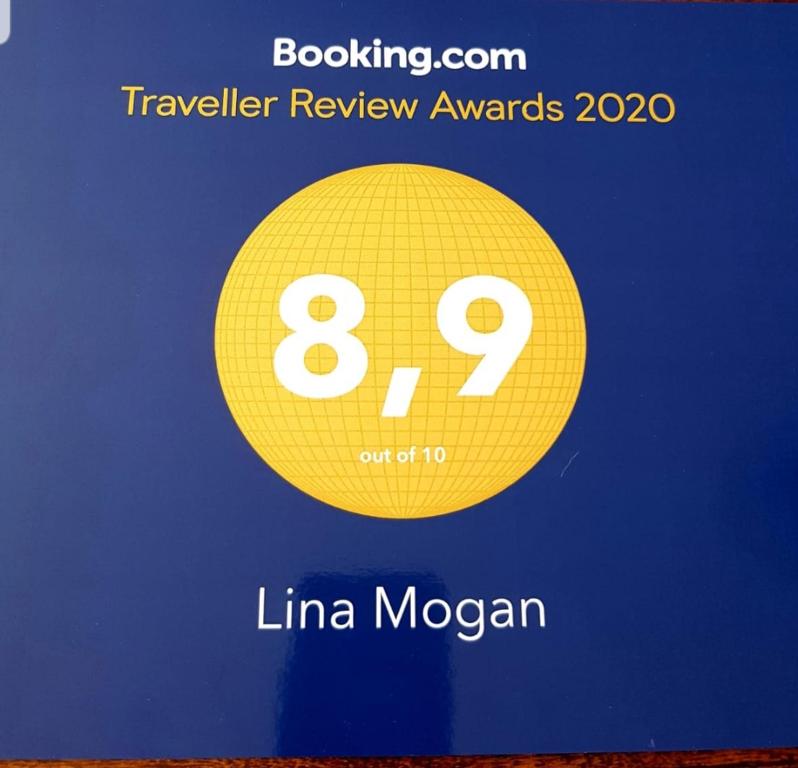 a yellow circle with the number on it at Lina Mogan in Puerto de Mogán