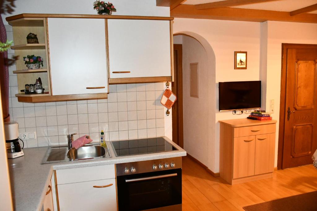 Gästehaus Brugger - Two-Bedroom Apartment With Balcony