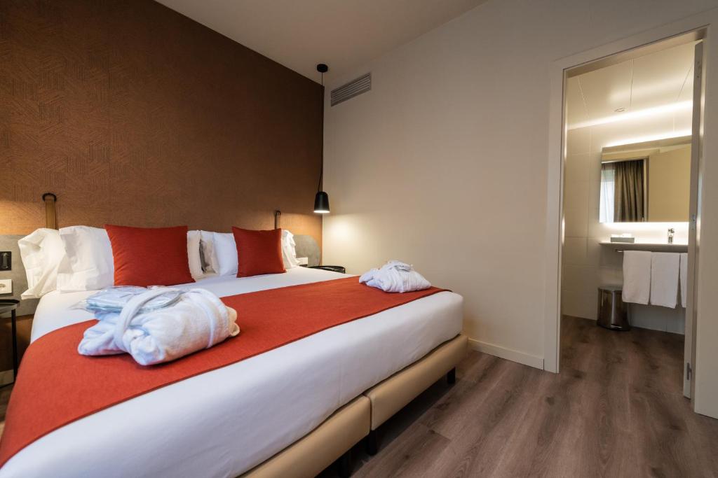 Atenea Rekord Suites Barcelona - Resim 43