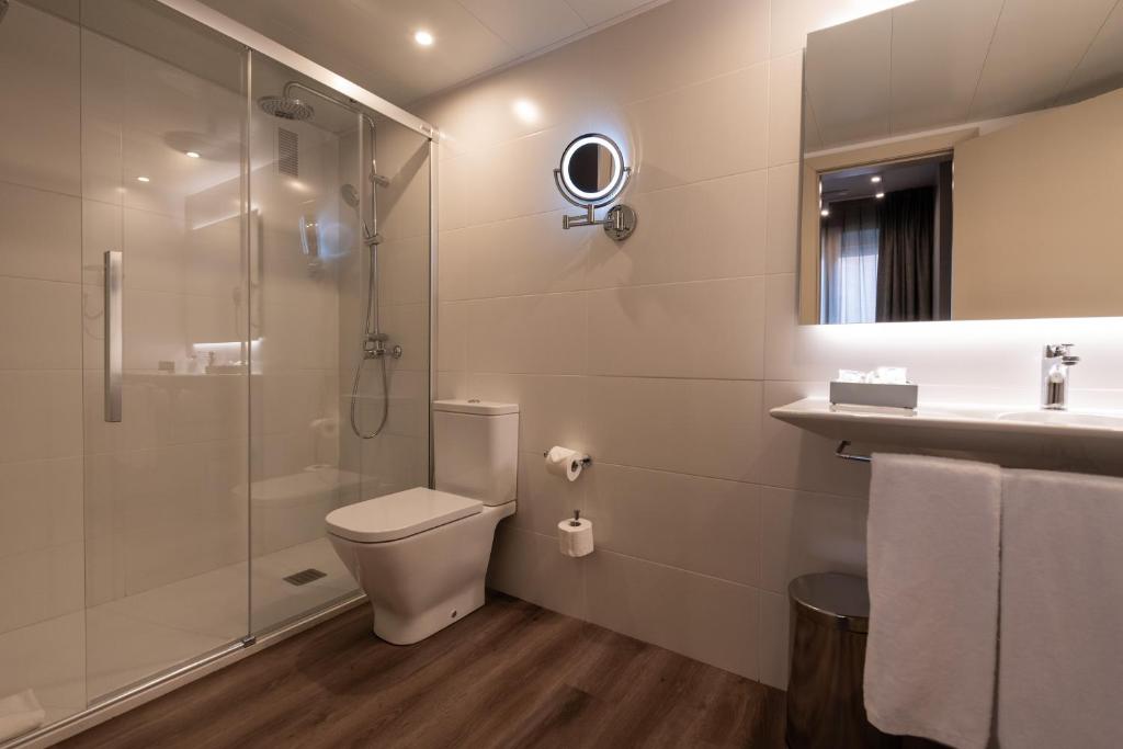 Atenea Rekord Suites Barcelona - Resim 19