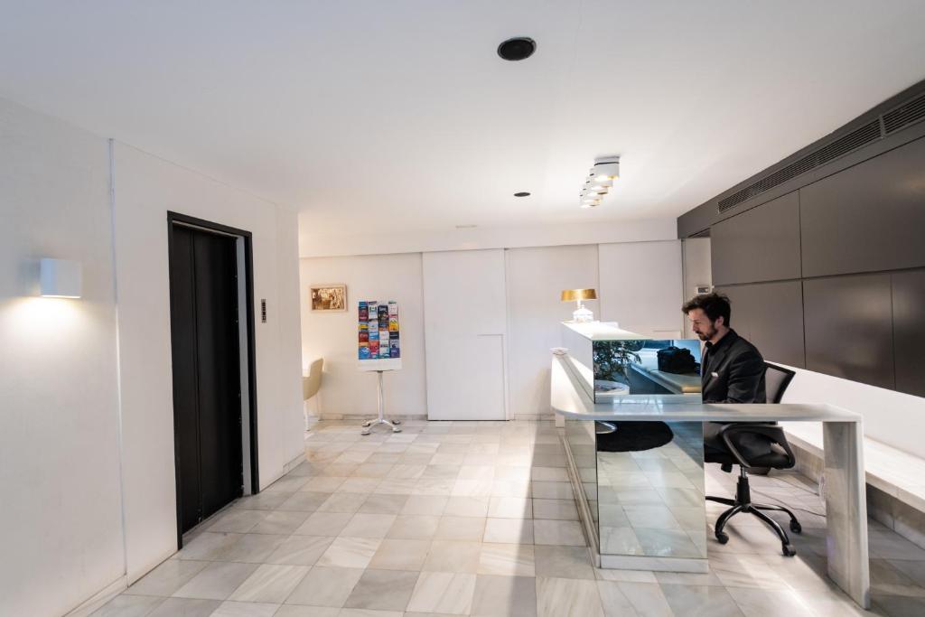 Atenea Rekord Suites Barcelona - Resim 21