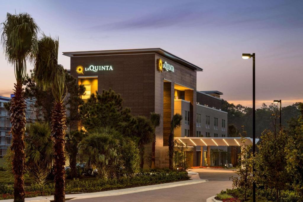 Booking.com: La Quinta Inn & Suites by Wyndham Orlando I-Drive Theme Parks , 올랜도, 미국 - 2539 고객 이용 후기 . 지금 바로 예약하세요! Booking.Com: La Quinta Inn & Suites By Wyndham Orlando I-Drive Theme Parks , 올랜도, 미국 - 2539 고객 이용 후기 . 지금 바로 예약하세요!