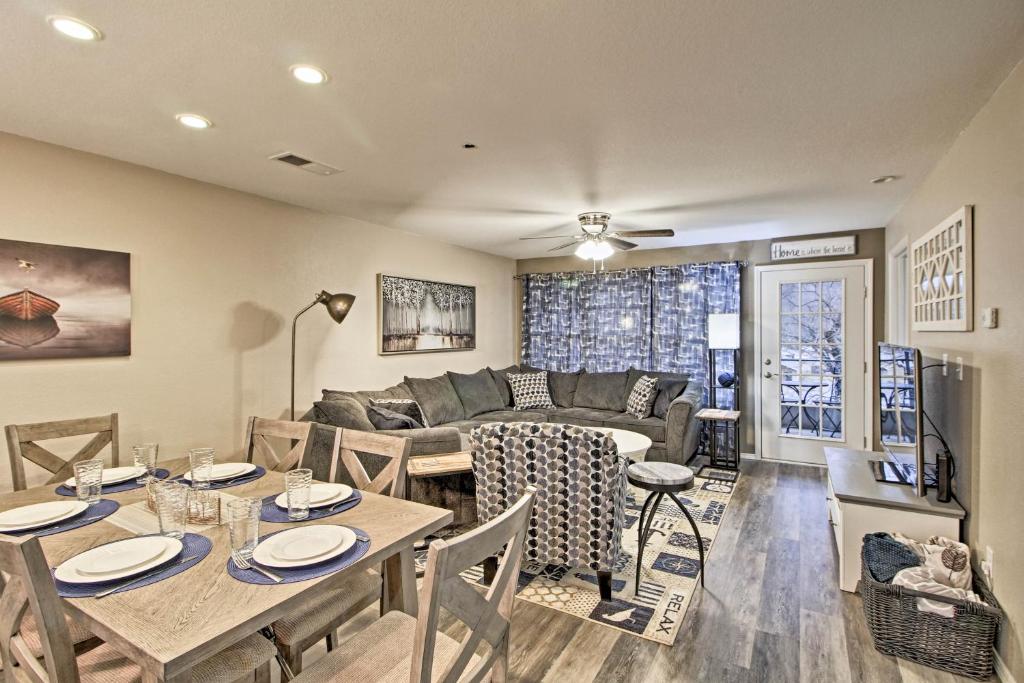 Updated Branson Condo Situated on Lake Брэнсон