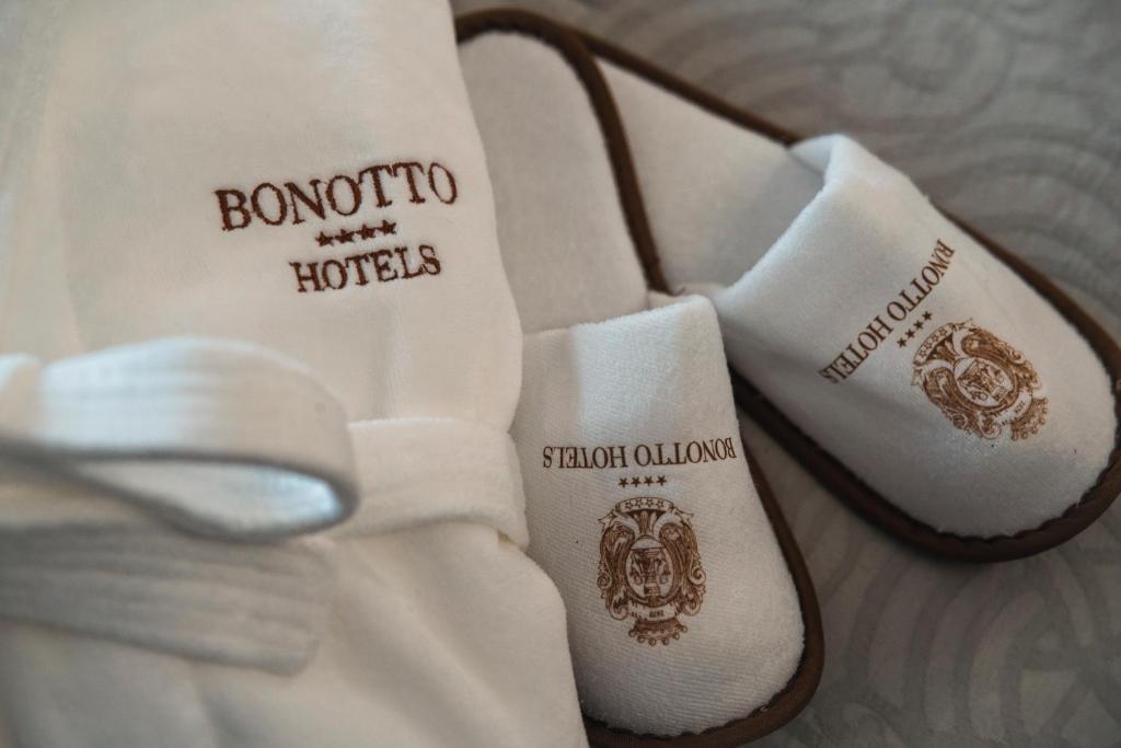 Certifikát, hodnocení, plakát nebo jiný dokument vystavený v ubytování Bonotto Hotel Belvedere