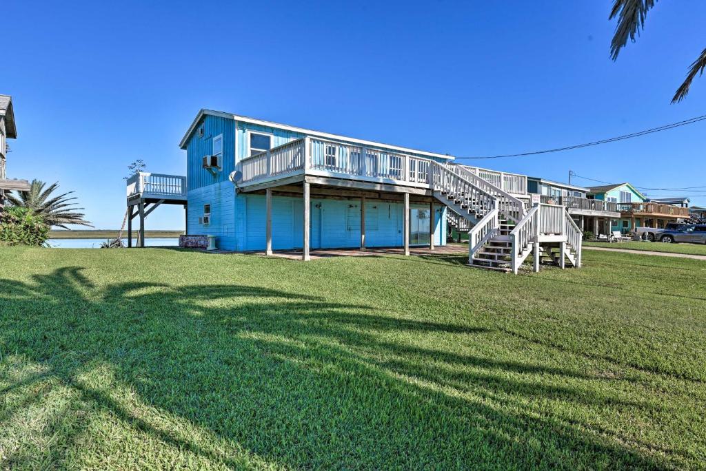 Oceanfront Sargent Beach Home with Dock!, Sargent Updated 2023 Prices