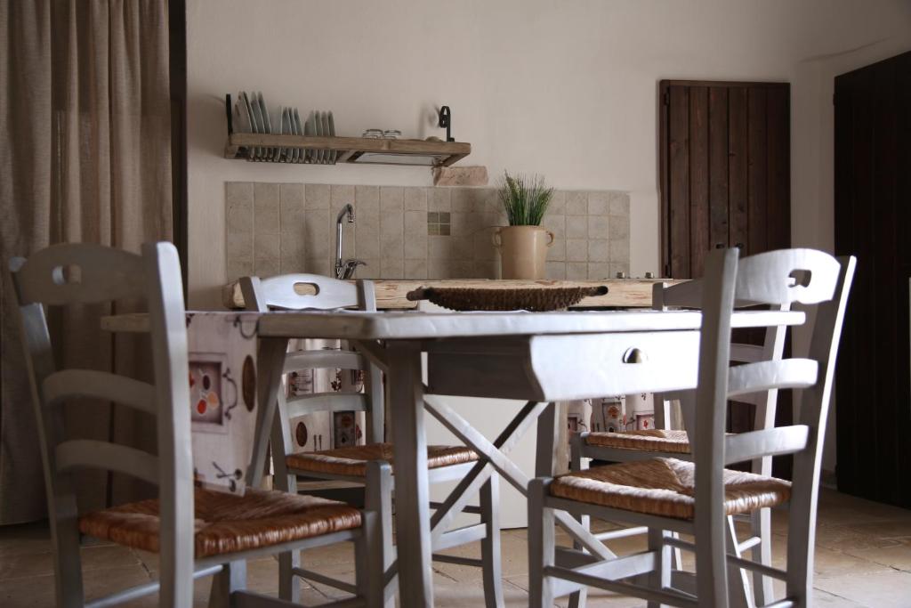 Trulli Holiday Albergo Diffuso - 3