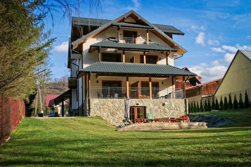 Budova, kde se aparthotel nachází
