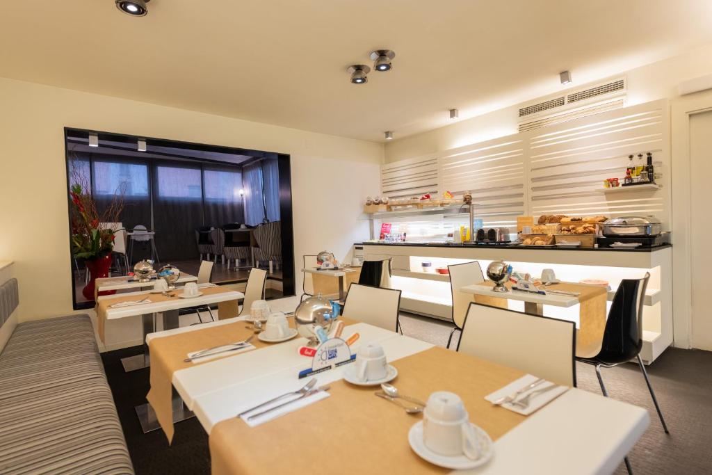Atenea Rekord Suites Barcelona - Resim 33
